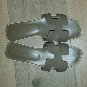 Hermes Oran flats 37.5